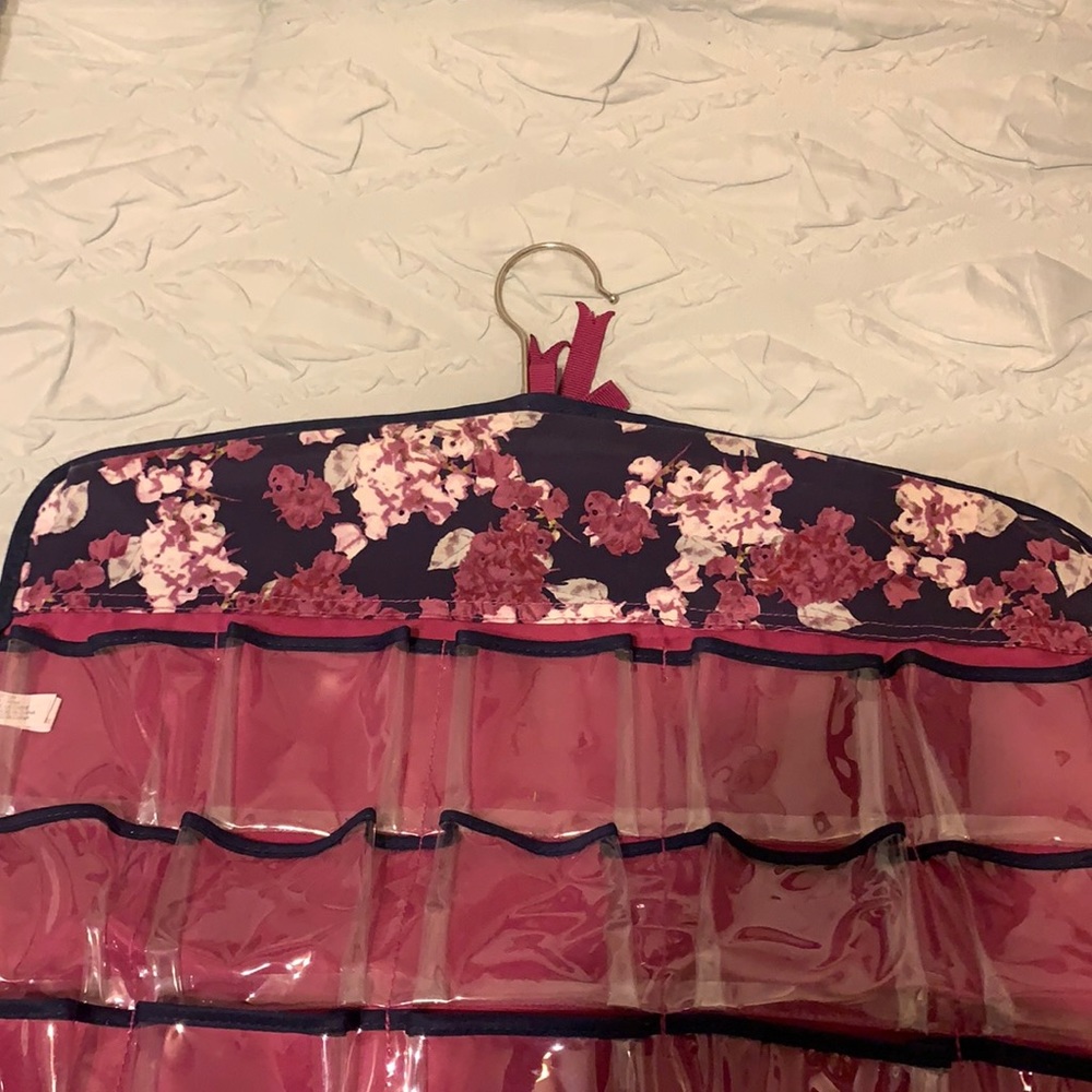 Jewelry holder